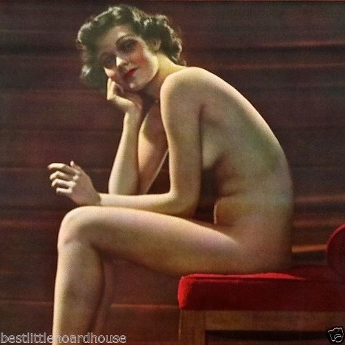 PERTLY POSED Nude Pinup Art Print 1947